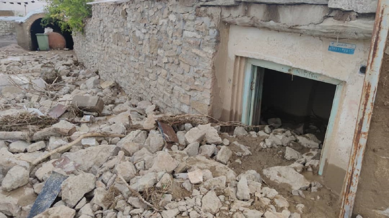 سیل سنگ در روستای باجگان بافق