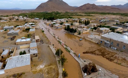 خسارت شدید سیل به واحد مسکونی در یزد