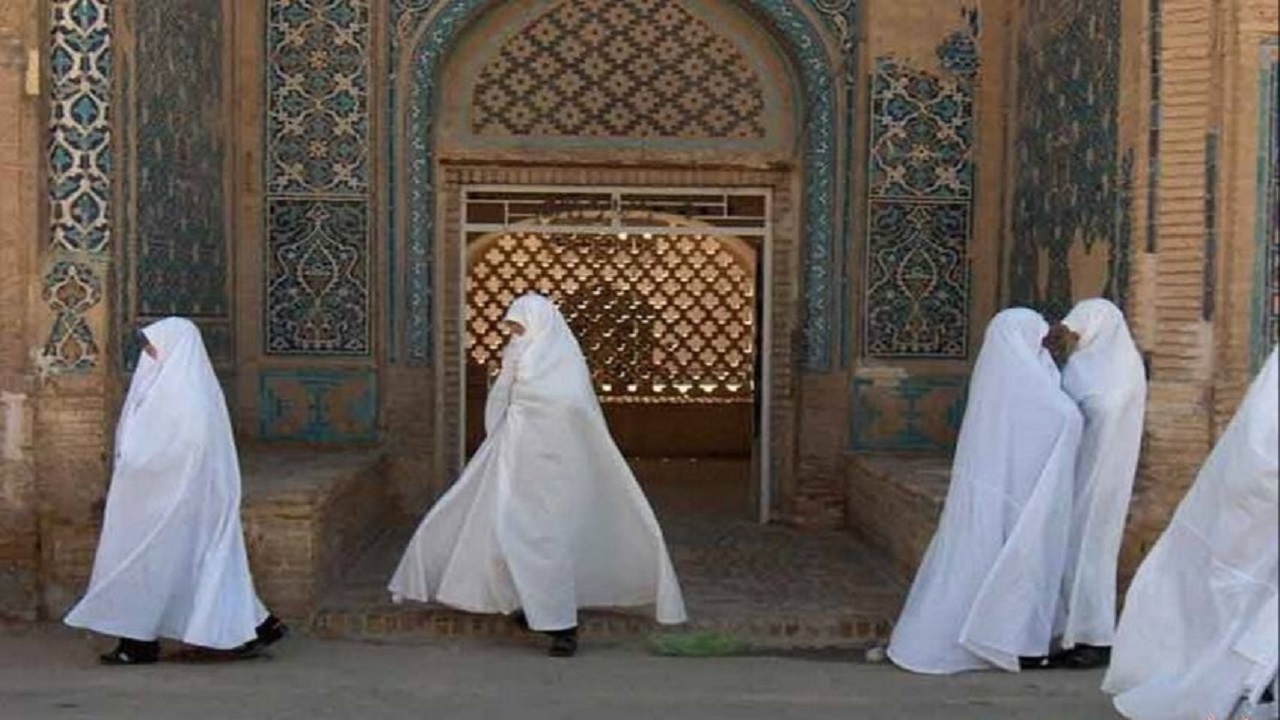 زنان این شهر، سفیدپوشند