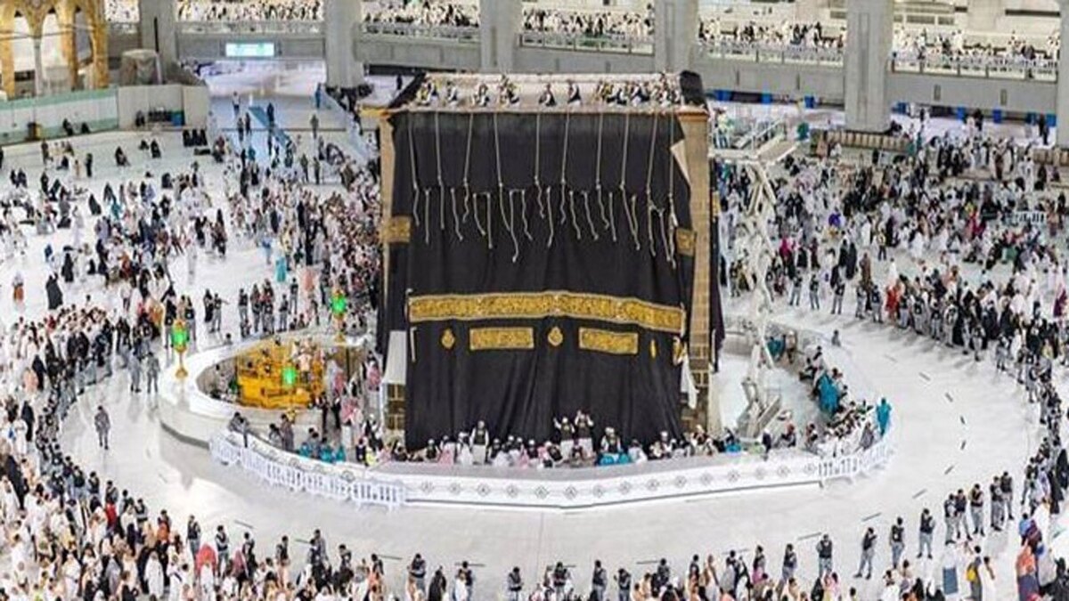 اجرای آیین صلاة در حرم امام رضا (ع) + فیلم