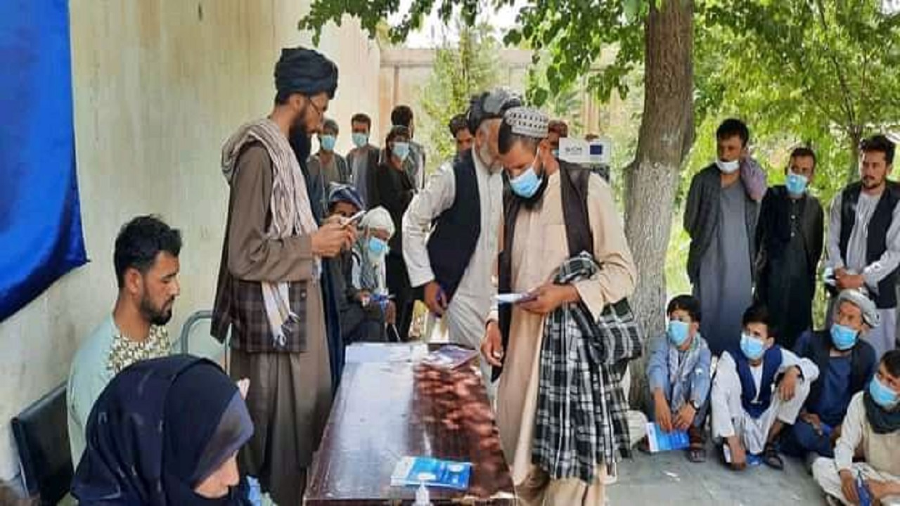 کمک نقدی در بین نزدیک به ۴هزار خانواده در ولایت فاریاب
