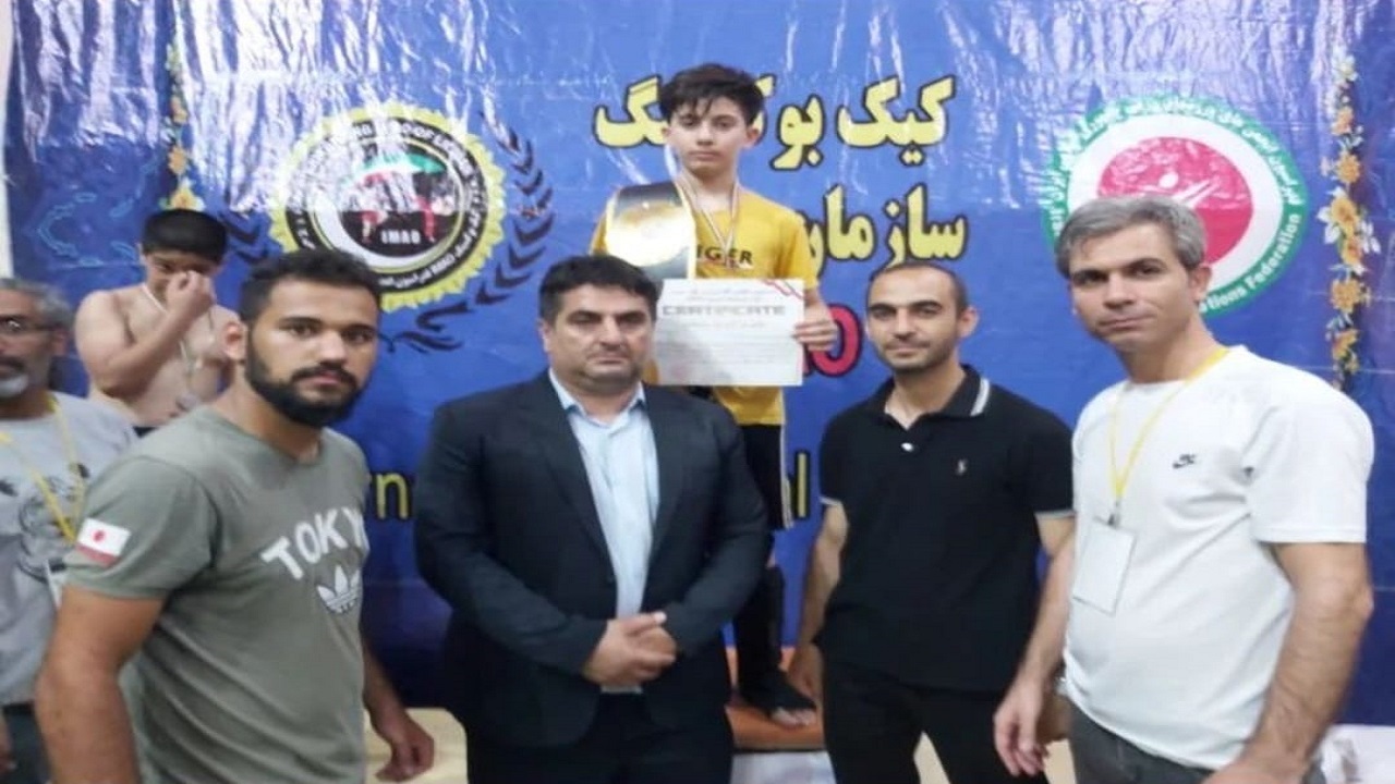 ۲ کمربند طلایی و ۵ مدال کشوری سهم کیک بوکسور‌های قم