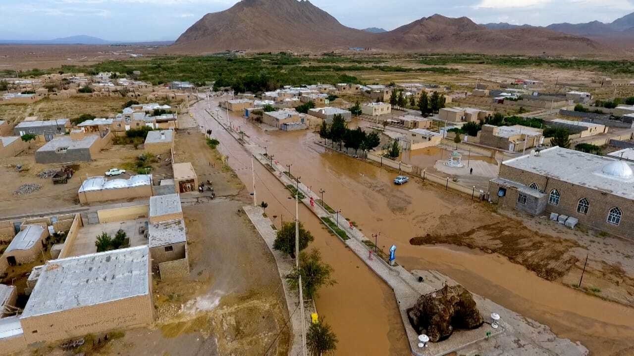 جاری شدن سیلاب به ۱۶۰ منزل مسکونی در اردل خسارت وارد کرد