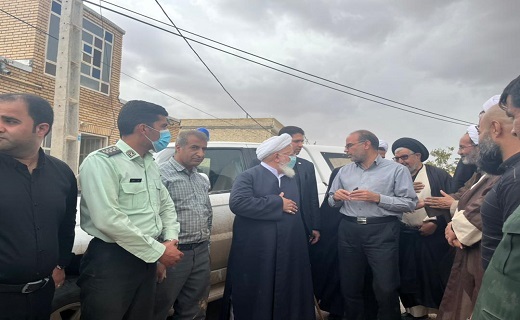 بازدید نماینده ولی فقیه دز استان یزد از مناطق سیل زده