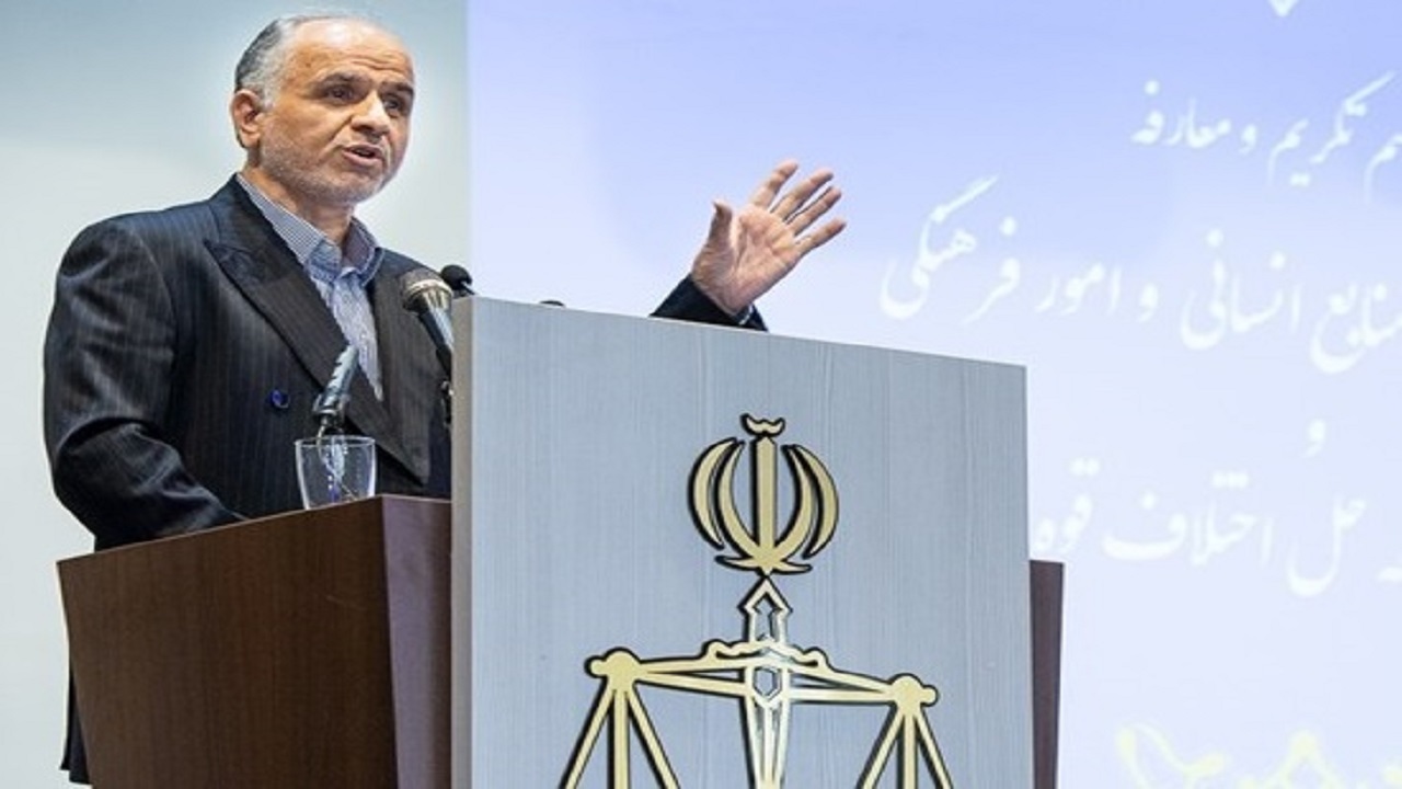 وصول بیش از ۲۴۰۰ میلیارد تومان جریمه از متخلفان/در زمینه رسیدگی به حقوق کودک به خودمان نمره منفی می‌دهم 