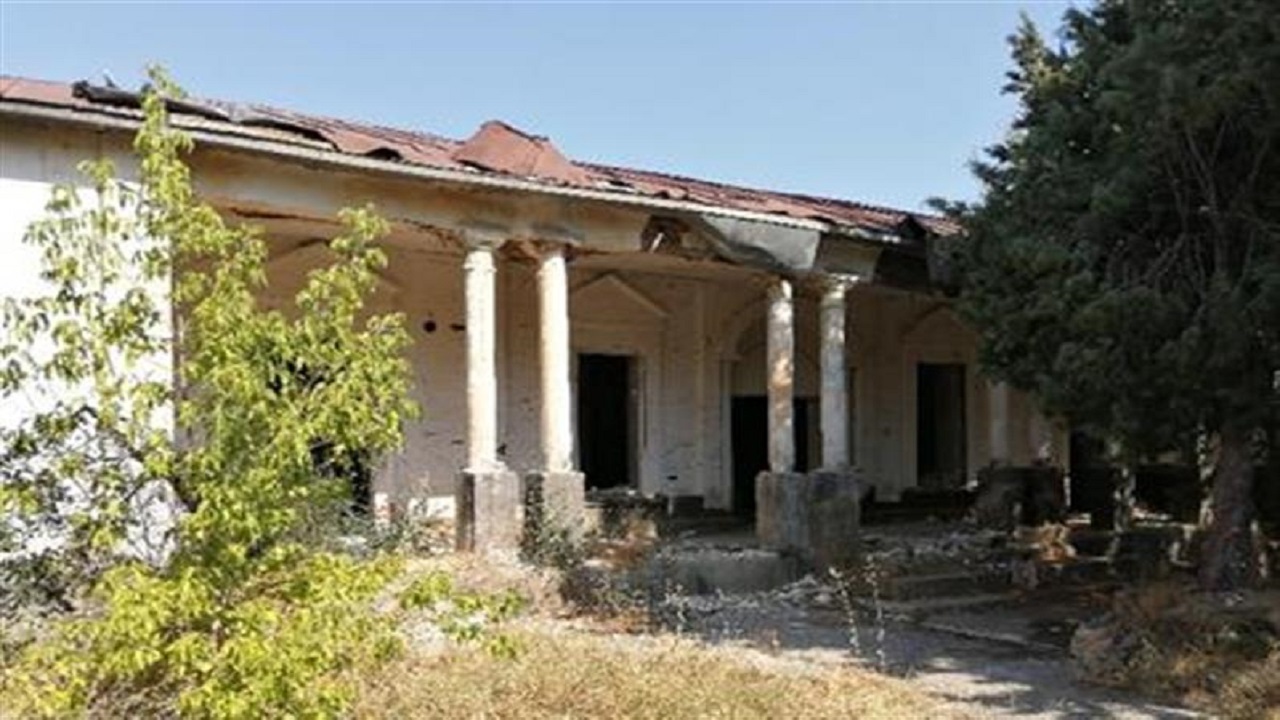 مرمت بنا‌های ستاد لشکر ۶۴ ارومیه همچنان ادامه دارد