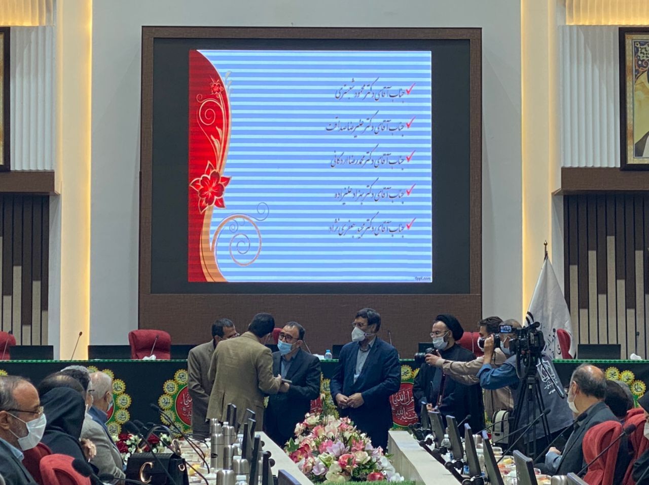 پزشکان مدافعان سلامت و فرشتگان نجات جامعه هستند