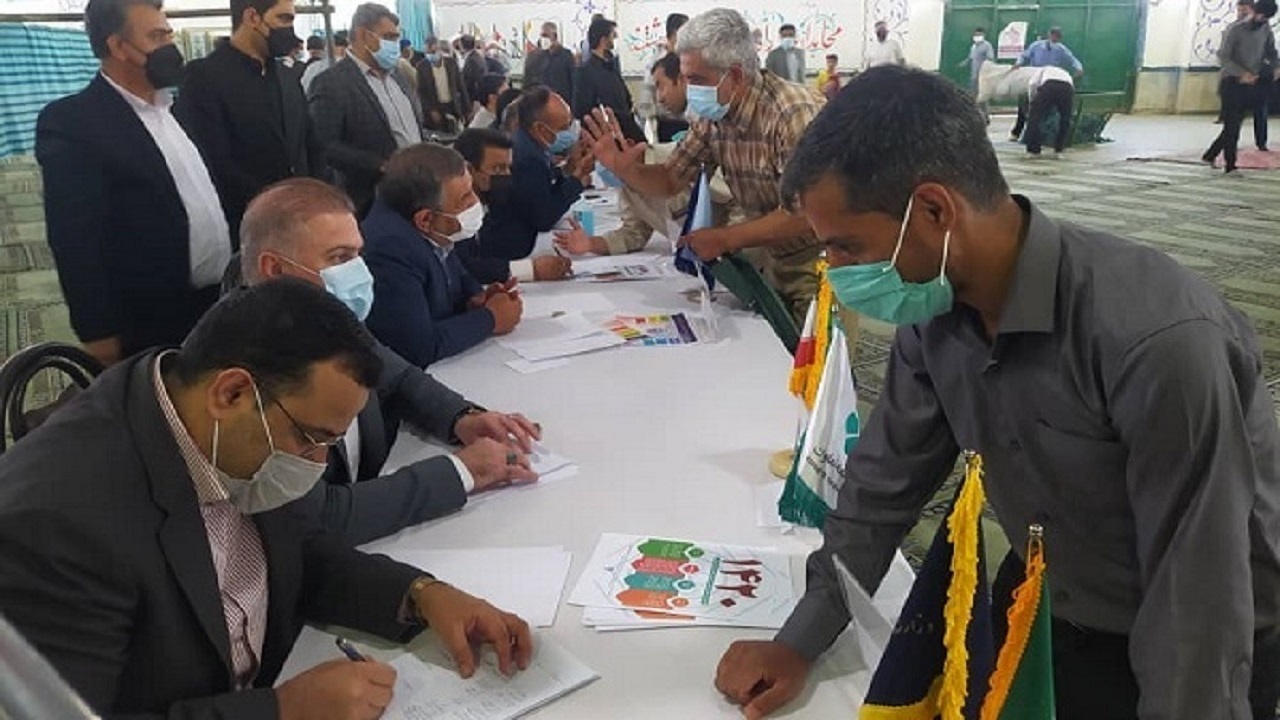 برپایی میز خدمت در مساجد مشهد