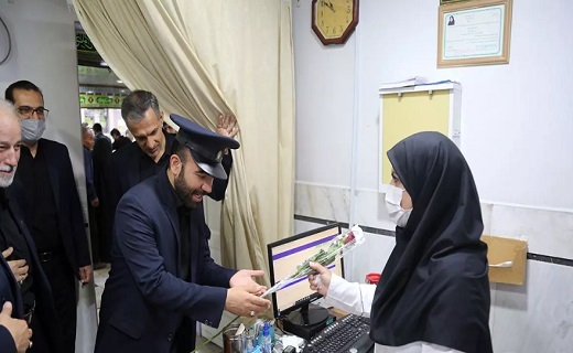 تجلیل از پزشکان درمانگاه حرم حضرت معصومه (س) +تصاویر