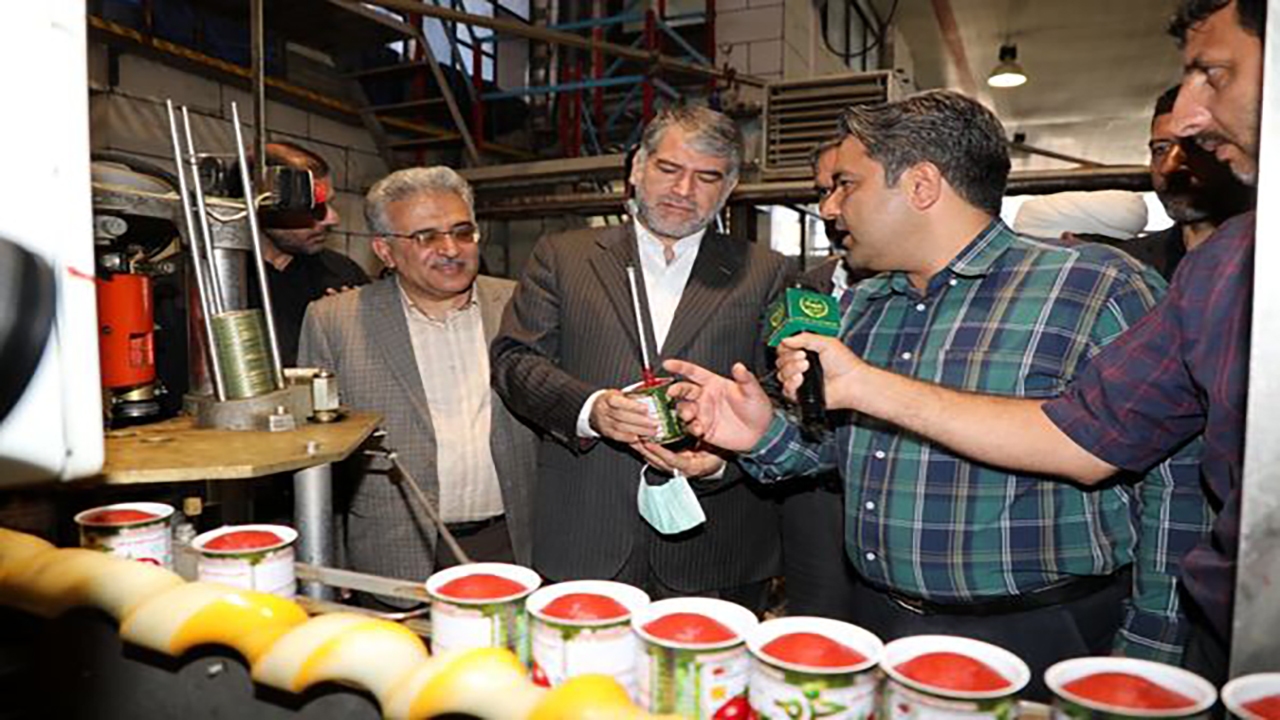 بازدید وزیر جهاد کشاورزی از شرکت کشت و صنعت خرم فاروج