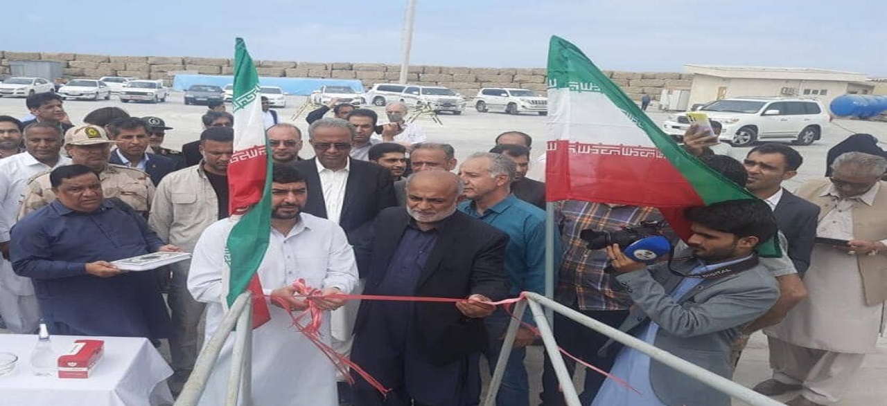نخستین کشتی پشتیبان لنج‌های صیادی در بندر چابهار به بهره‌برداری رسید