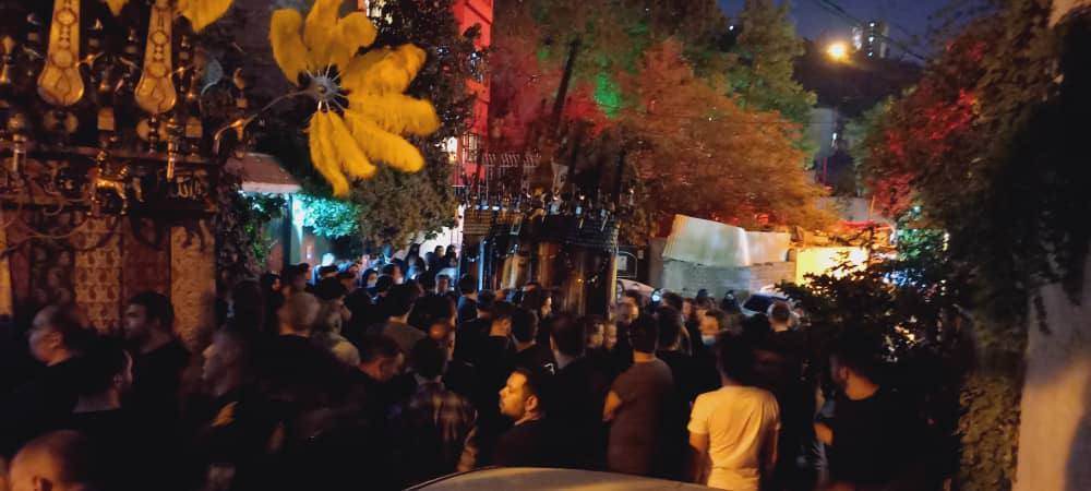 علم کشی و حرکت دسته عزاداری شهادت حضرت رقیه در محله درکه تهران