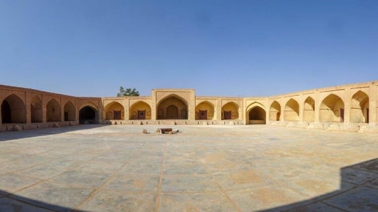 احداث کاروانسرا در محله تجاری سه دکانلار شهرستان اهر