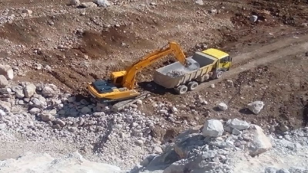 ۳۰ درصد صادرات استان سمنان کالا‌های معدنی و ساختمانی است