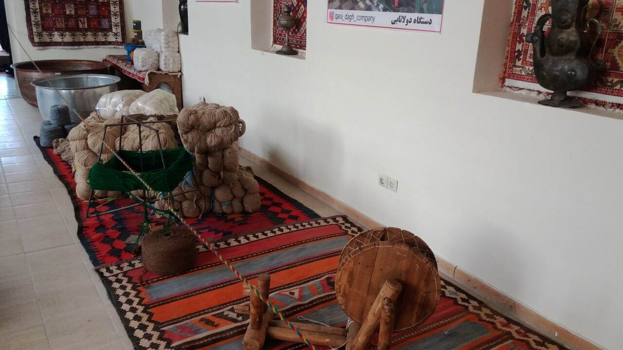 تصاویری از رنگ و پود تارهای ورنی بر روی