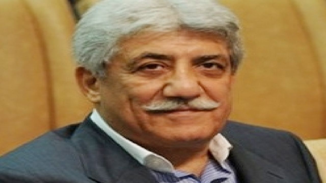 کاظمی‌دینان، مردی مثبت‌نگر و چند ساحتی