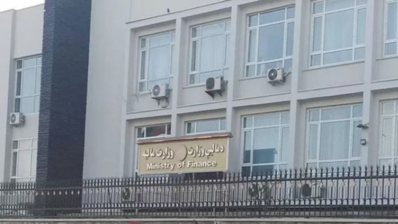 طالبان در وزارت مالیه از کارمندان آزمون عقیده اخذ می‌کنند