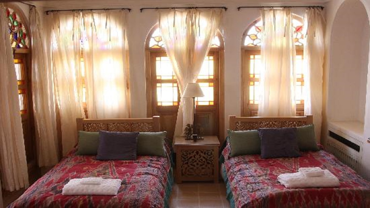 فعالیت غیرقانونی ۱۲۰ خانه مسافر در سامان