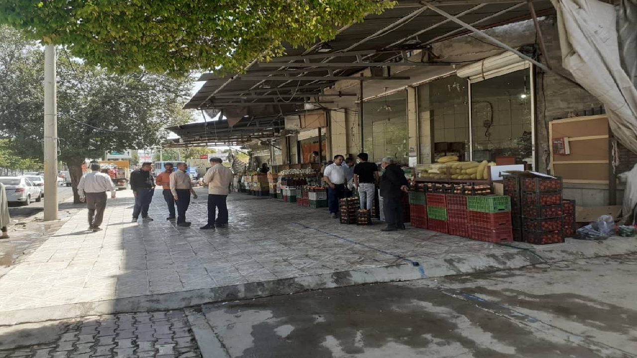 برخورد جدی شهرداری شهرکرد با میوه فروشان سه‌راهی کیان