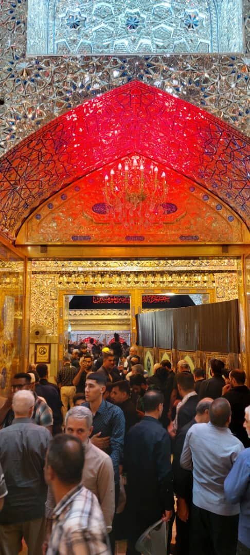 تصاویری از حضور عاشقان در حرم امام اول شیعیان