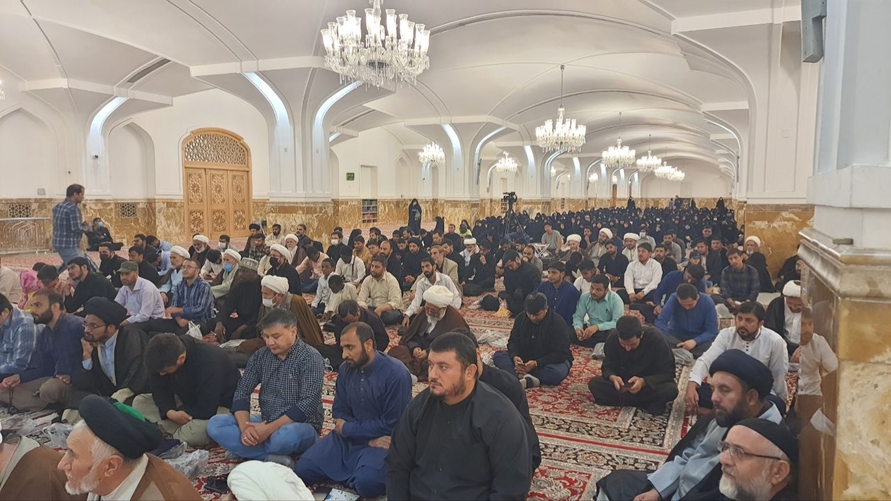 سفر طلاب خارجی از مشهد به اربعین حسینی