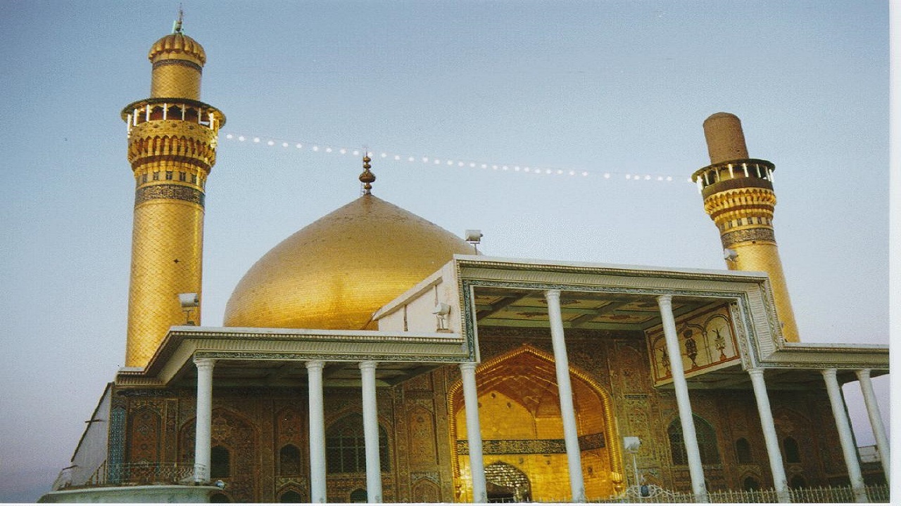 نمایی از حضور زائران ایرانی در حرم عسکریین + فیلم