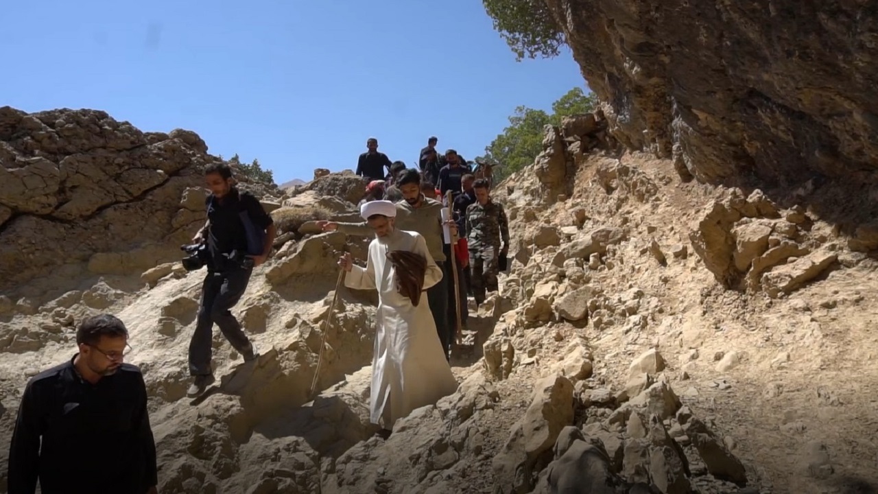حضور مستمر امام جمعه شهرکرد در مناطق محروم شهرستان کوهرنگ