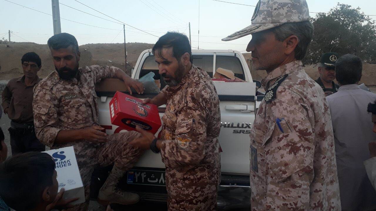 نونوار شدن دانش آموزان صالح آباد با مهرورزی
