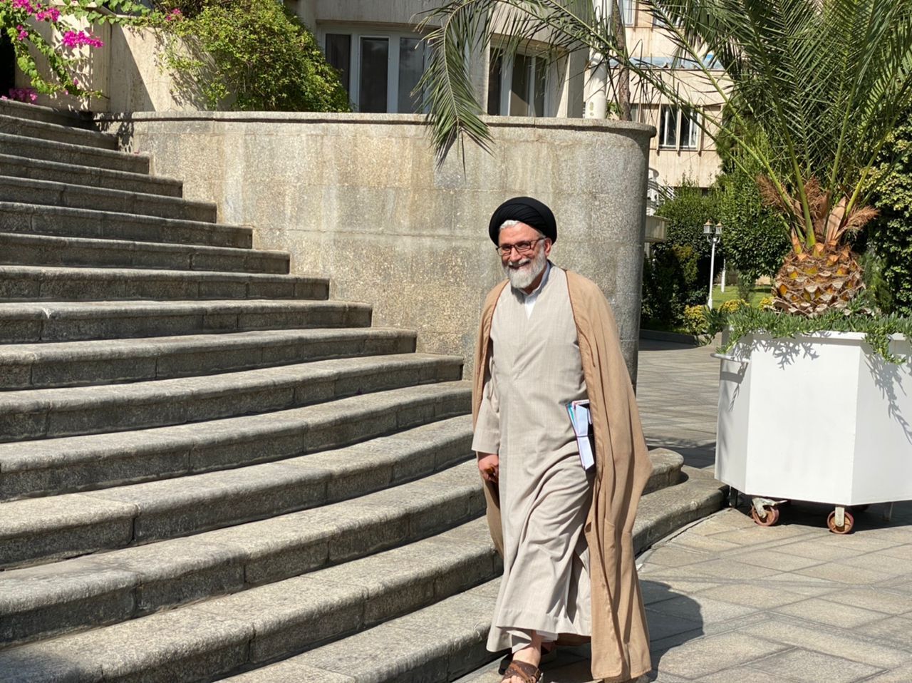 وزیر اطلاعات: پرونده «قاسم مکارم» درحال پیگیری قضائی است
