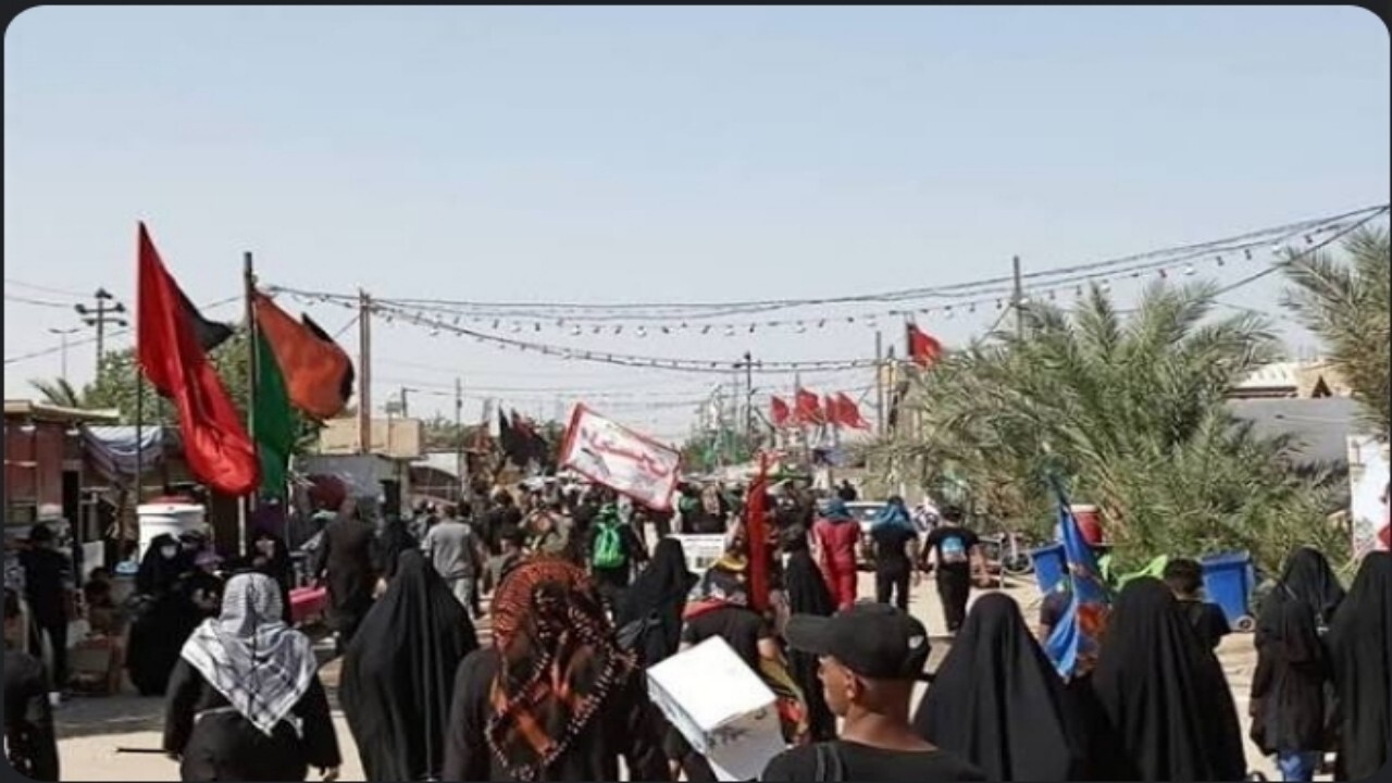 زائران افغانستانی سختی راه زیارت کربلا را به جان خریده اند + فیلم