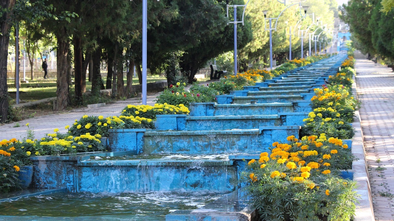 تزیین چهره بام ایران با ۷۰ هزار جعبه گل