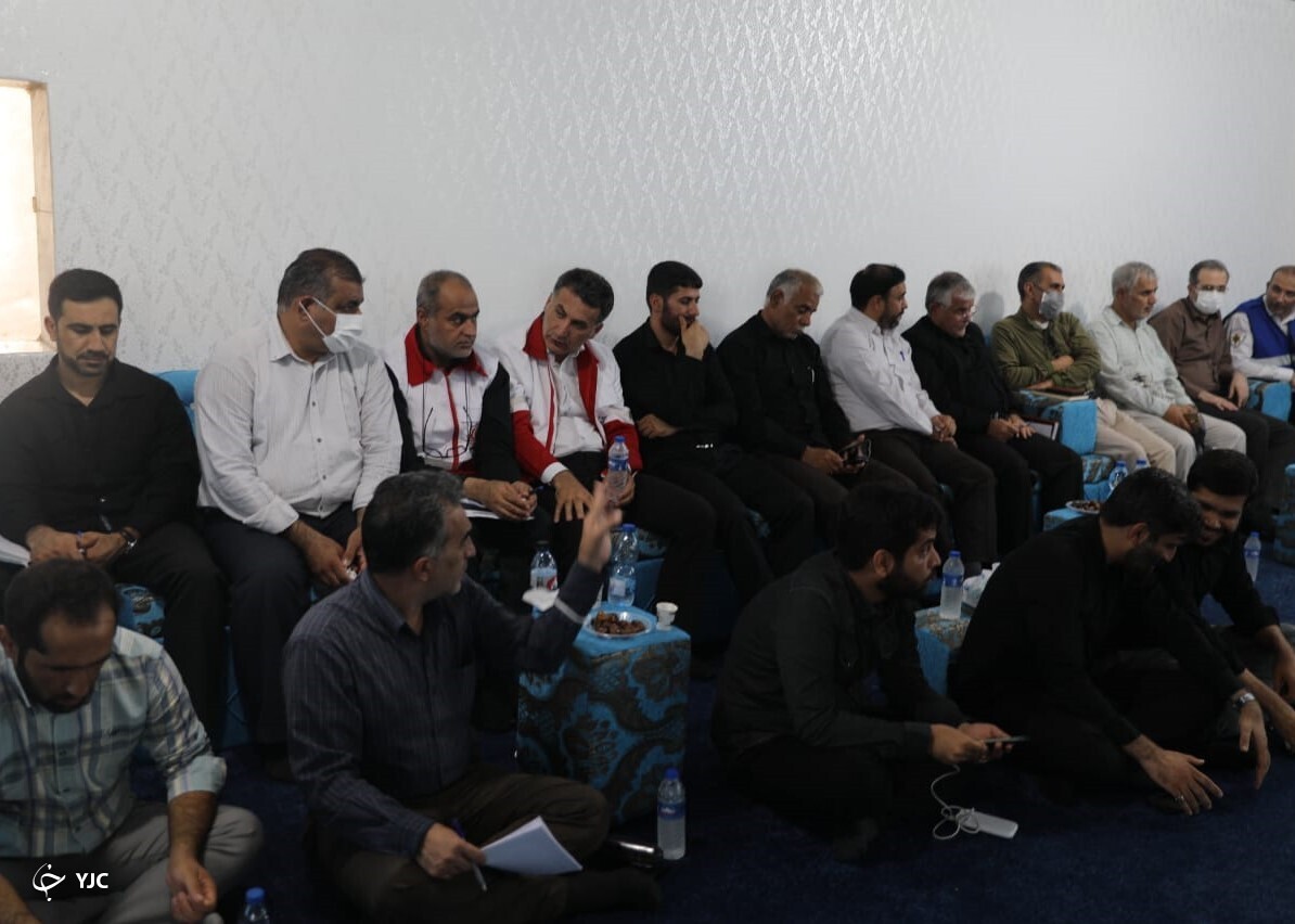 جمعیت وسیعی علی رغم گرمای هوا به سمت چذابه روانه شدند
