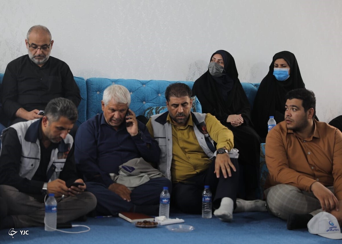 جمعیت وسیعی علی رغم گرمای هوا به سمت چذابه روانه شدند