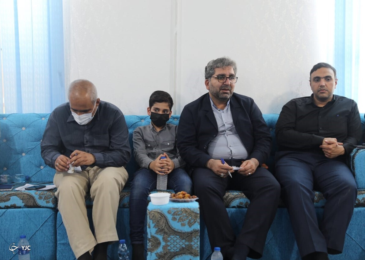جمعیت وسیعی علی رغم گرمای هوا به سمت چذابه روانه شدند