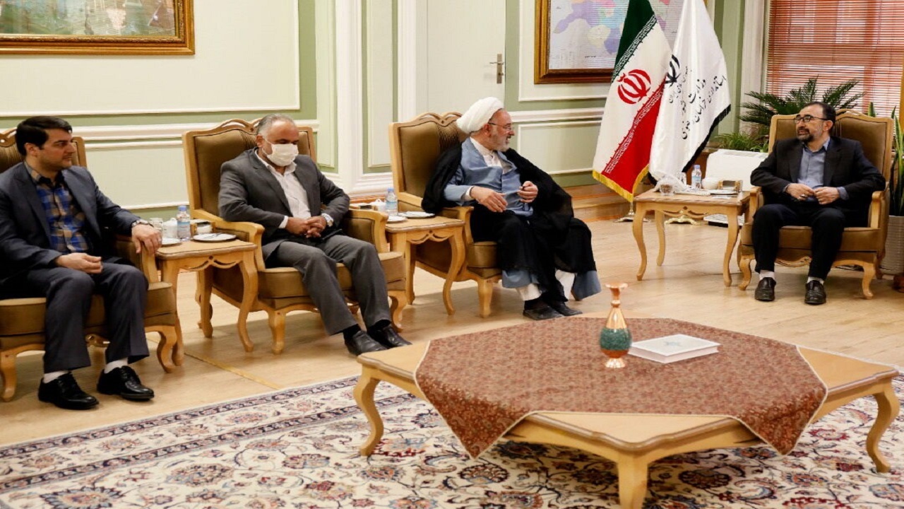 گسترش نظارت‌ها در اصلاح امور نقش بسزایی دارد