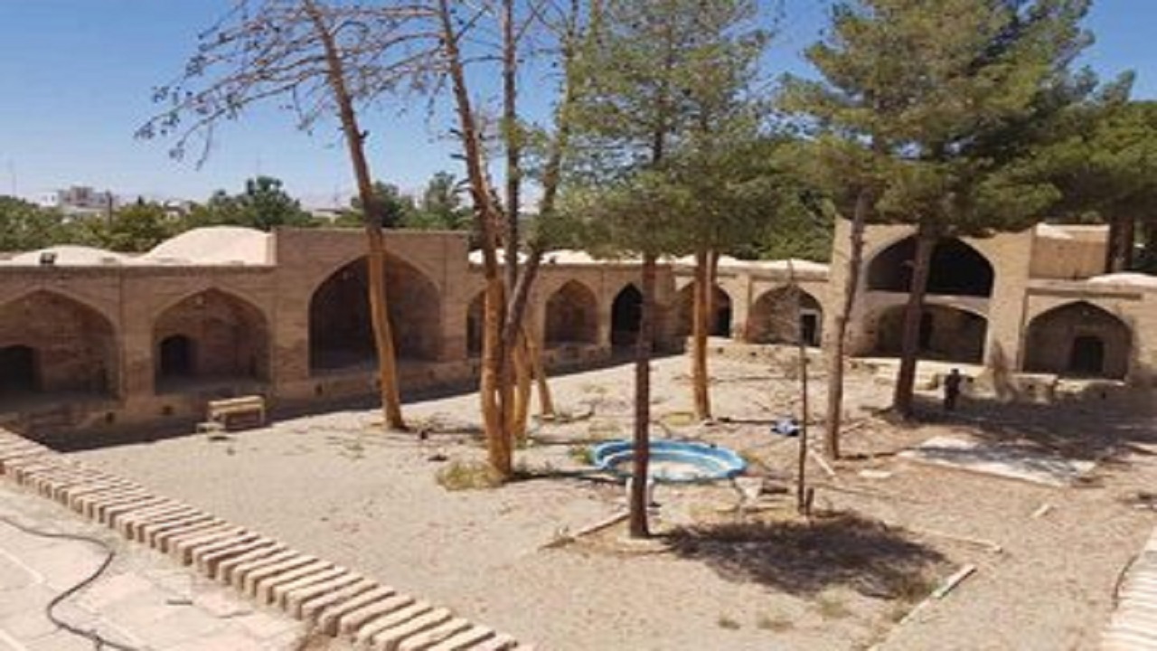 آغاز مرمت کاروانسرای شاه‌عباسی دامغان