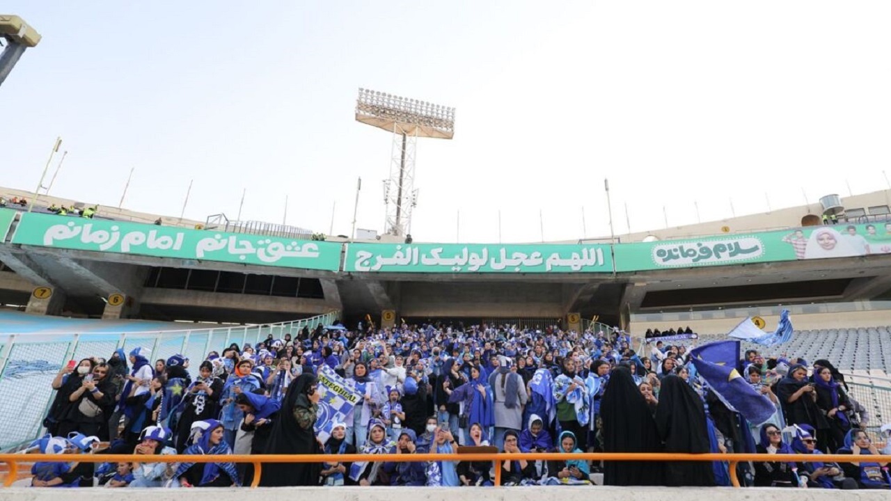 بانوان هوادار باز هم به طبقه دوم منتقل شدند