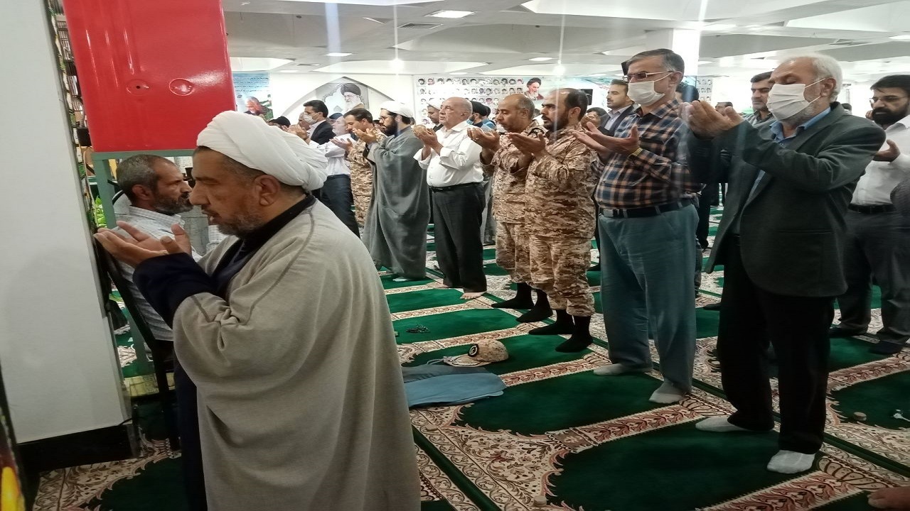 مقامات برای رفع مشکل بنزین راهکار دهند