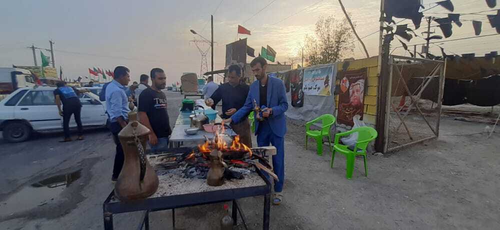 ۱۲ موکب مردمی در محور‌های مواصلاتی شادگان خدمت رسانی می‌کنند
