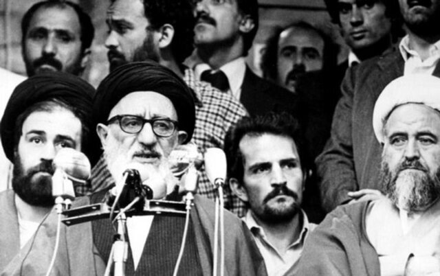 کاری که منافقان با آیت&zwnj;الله کردند