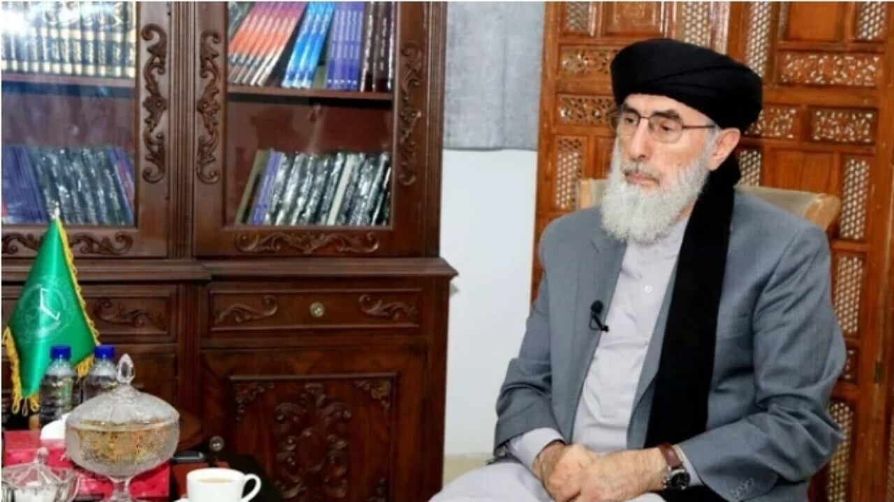 طالبان مکتب‌های دخترانه را باز کند