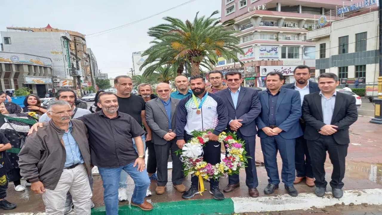 استقبال از دارنده مدال برنز دراگون بوت جهان