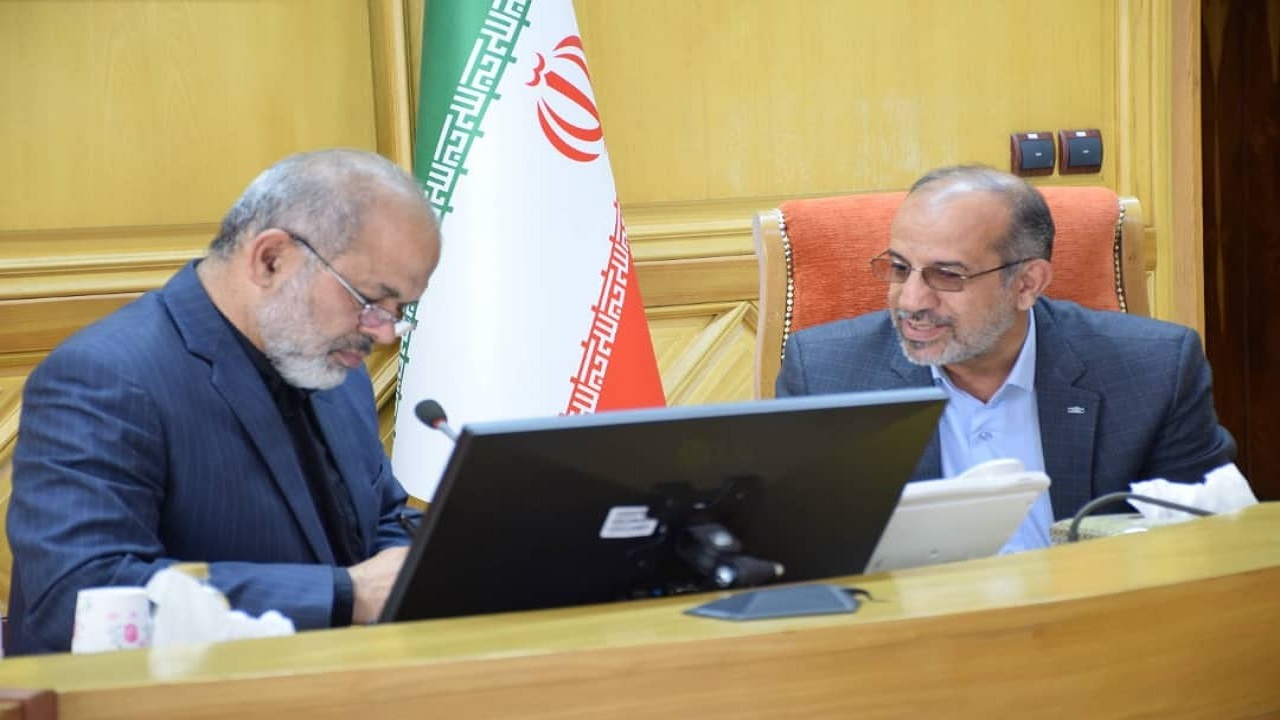 بررسی نیاز‌ها و مشکلات شهرستان‌های تفت و میبد با حضور وزیر کشور