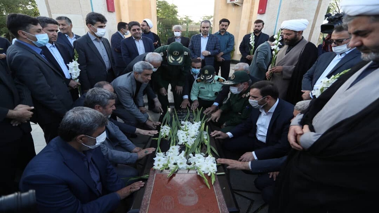 تجدید میثاق استاندار همدان و مدیران اجرایی استان با آرمان های شهیدان