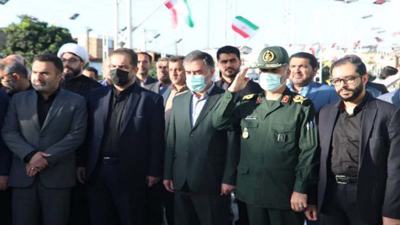 آغاز هفته دولت در مازندران با عطرافشانی گلزار شهدا