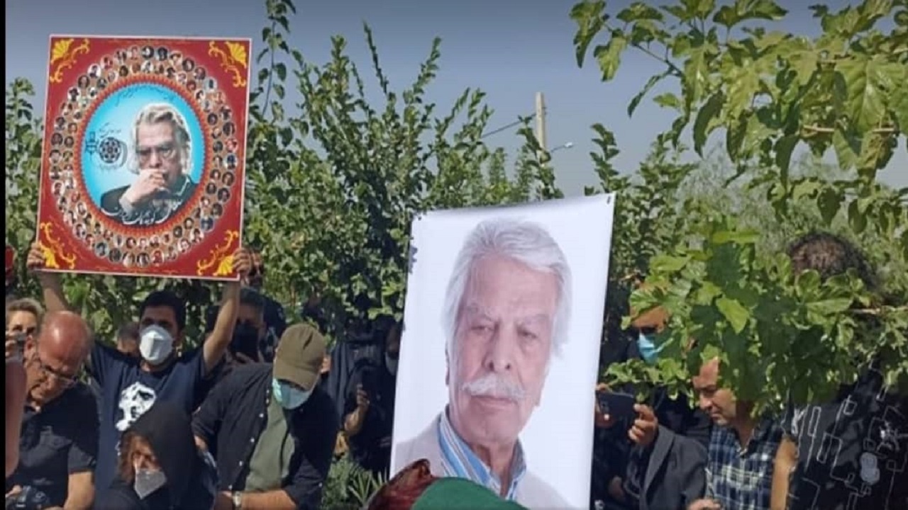 مراسم تشییع صدای ماندگار عرصه دوبله در بهشت سکینه کرج