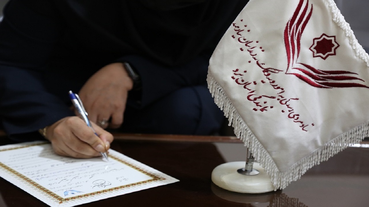 بانوی یزدی آزادی هدیه داد