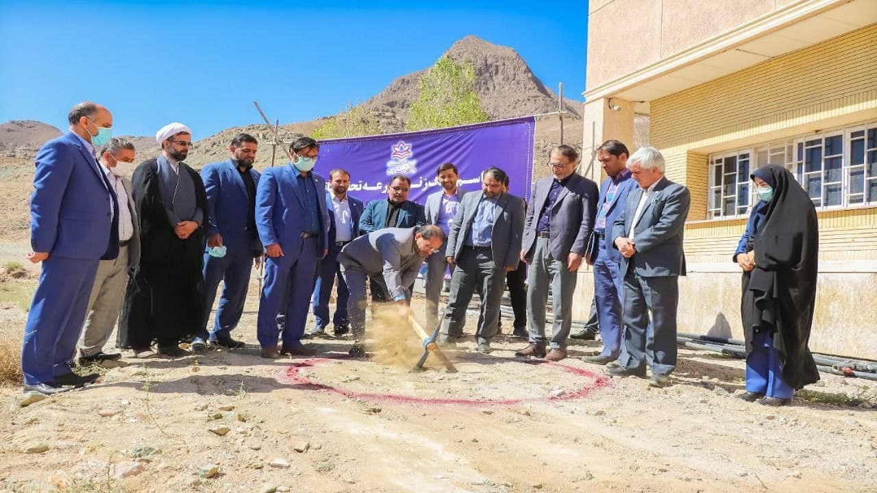 کلنگ زنی پژوهشکده ملی زعفران‌ در تربت حیدریه