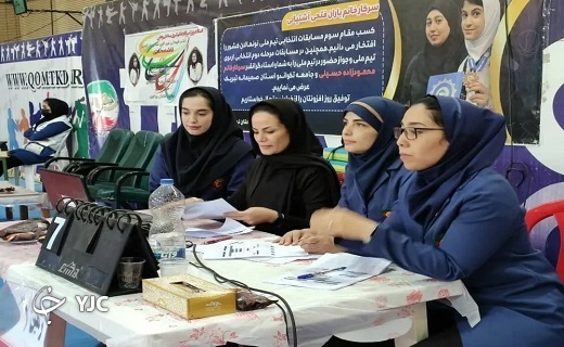 معرفی دختران قهرمان تکواندوی استان قم