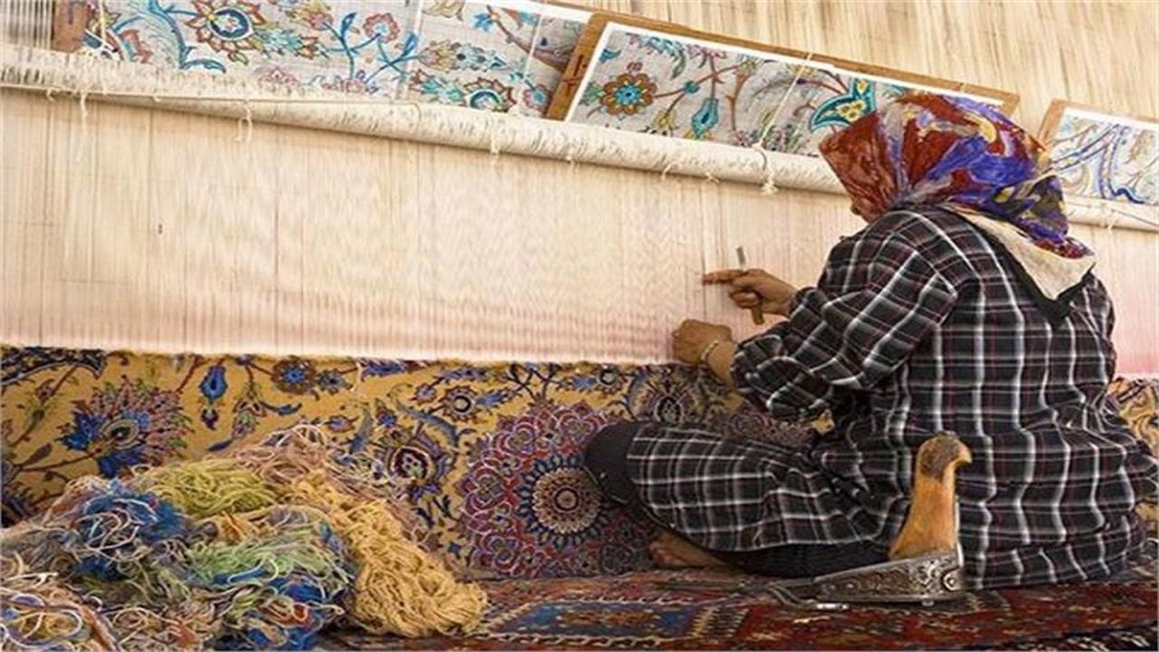 افزایش سهمیه بیمه زنان سرپرست خانوار تحت حمایت کمیته امداد